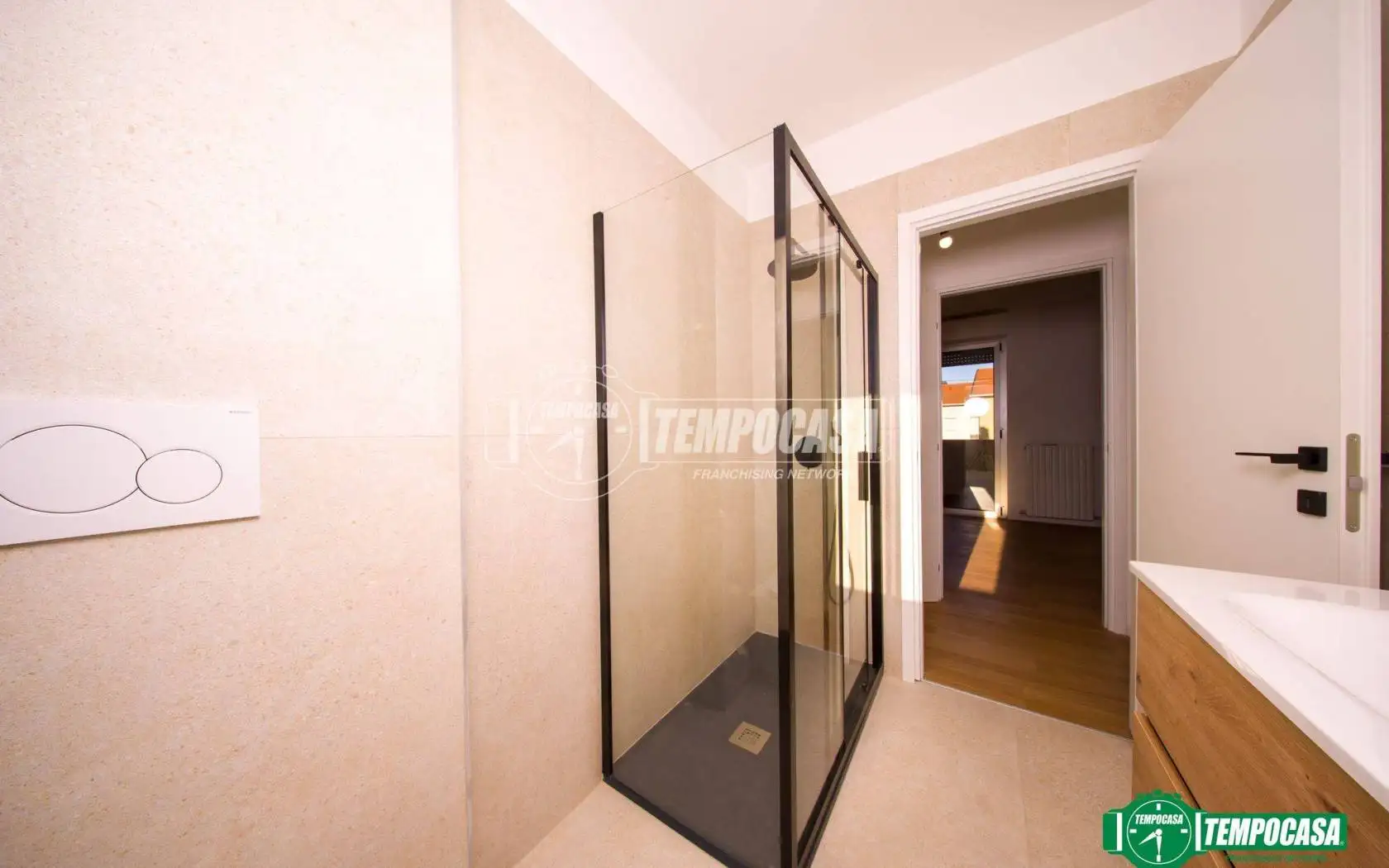 Trilocale via XXIV Maggio 47, Centro, Arona - foto 2