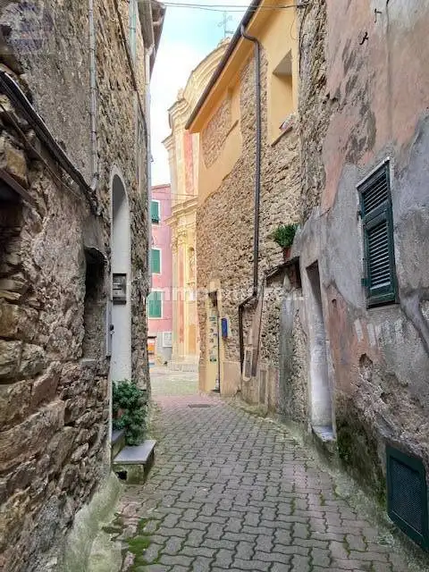 Appartamento in vendita a Pietrabruna