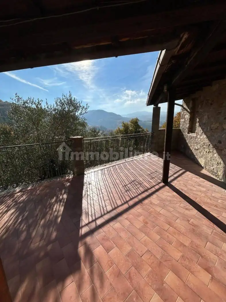 Terratetto unifamiliare frazione Fogliano, Fogliano, Castagnacupa, Montebibico, Strettura, Spoleto - foto 2