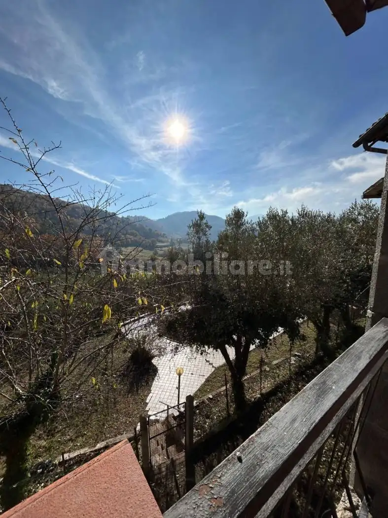 Terratetto unifamiliare frazione Fogliano, Fogliano, Castagnacupa, Montebibico, Strettura, Spoleto - foto 4