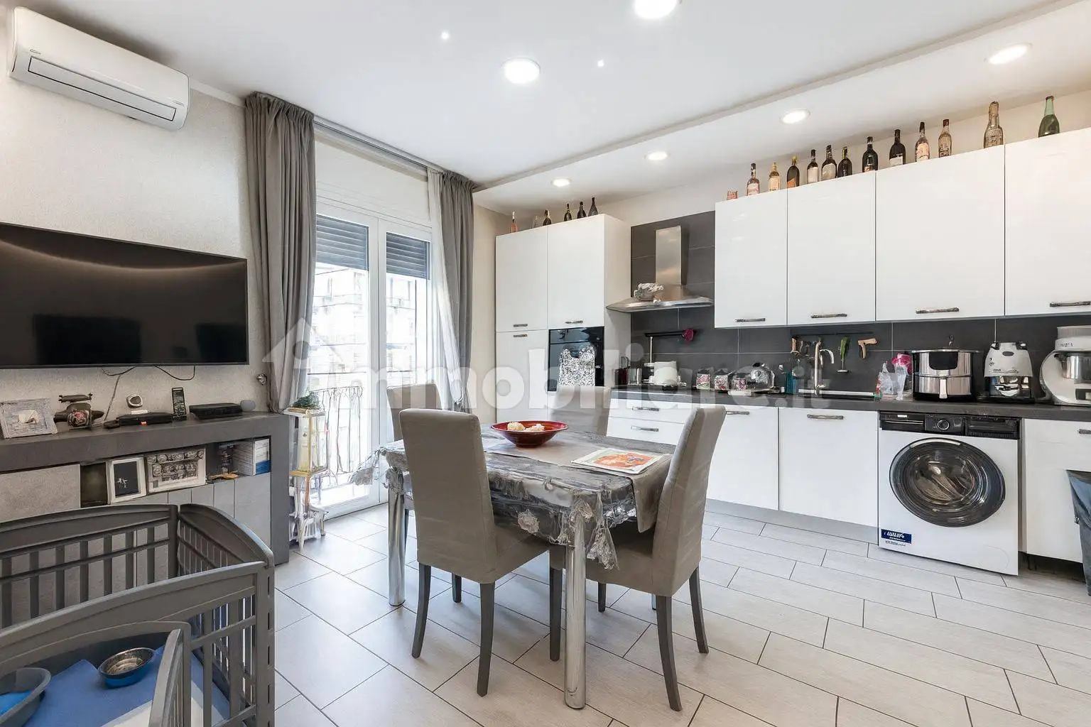 Bilocale piazza Salerno 6, Vasto, Napoli - foto 2