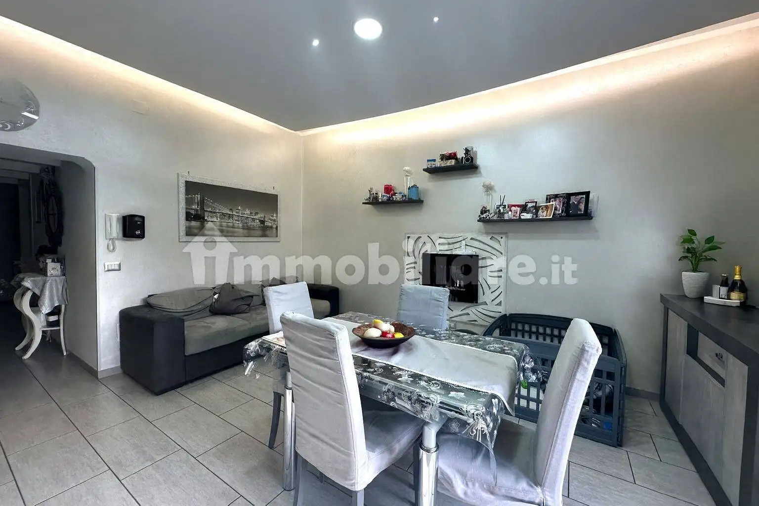 Bilocale piazza Salerno 6, Vasto, Napoli - foto 3