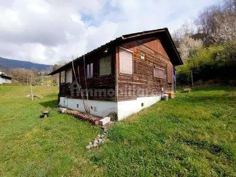 Appartamento in asta a Magnano in Riviera