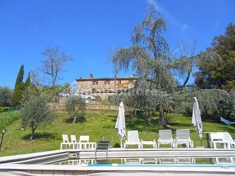 Villa in asta a Sinalunga