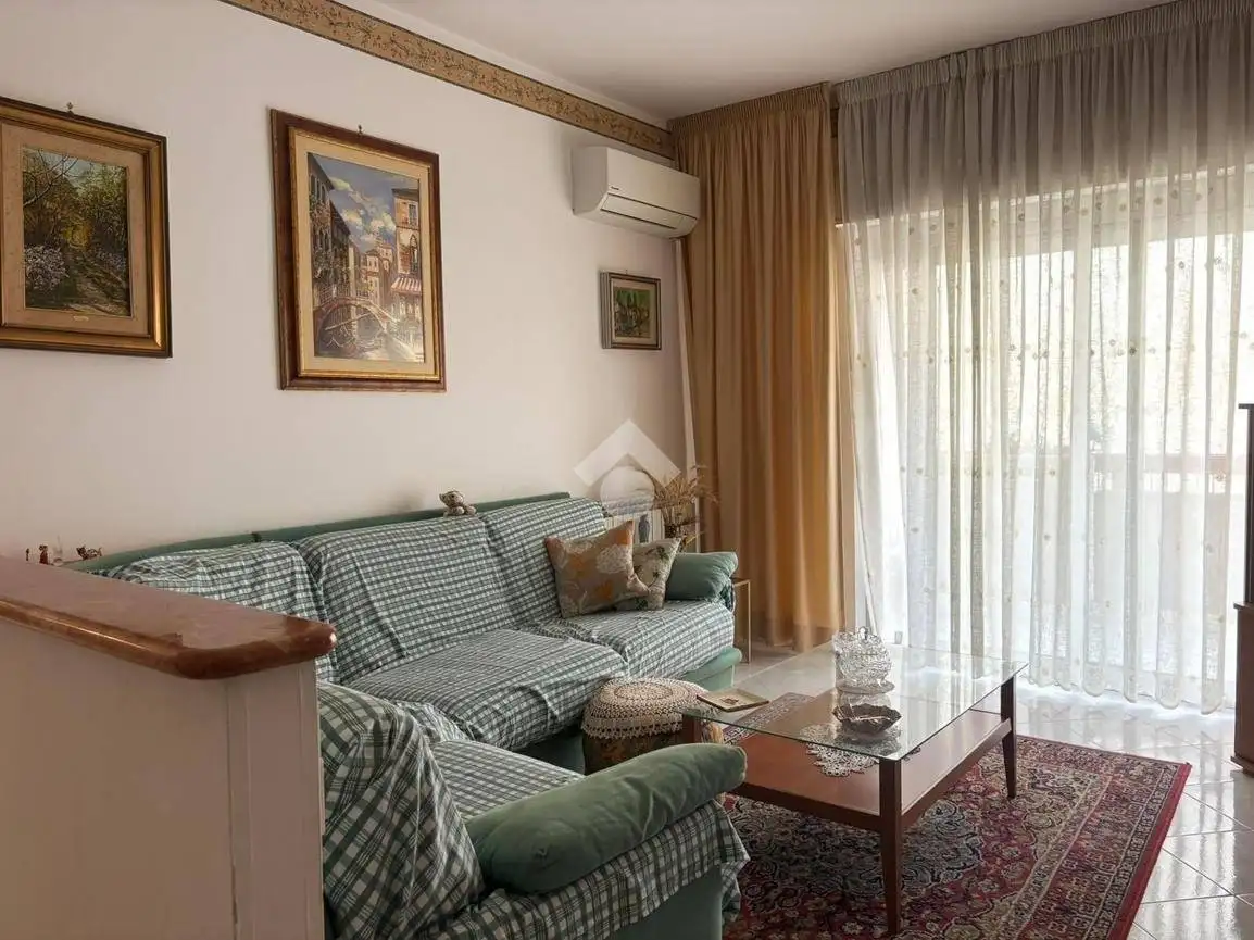 Appartamento via Autonomia Siciliana 22, Semicentro, Alcamo - foto 2