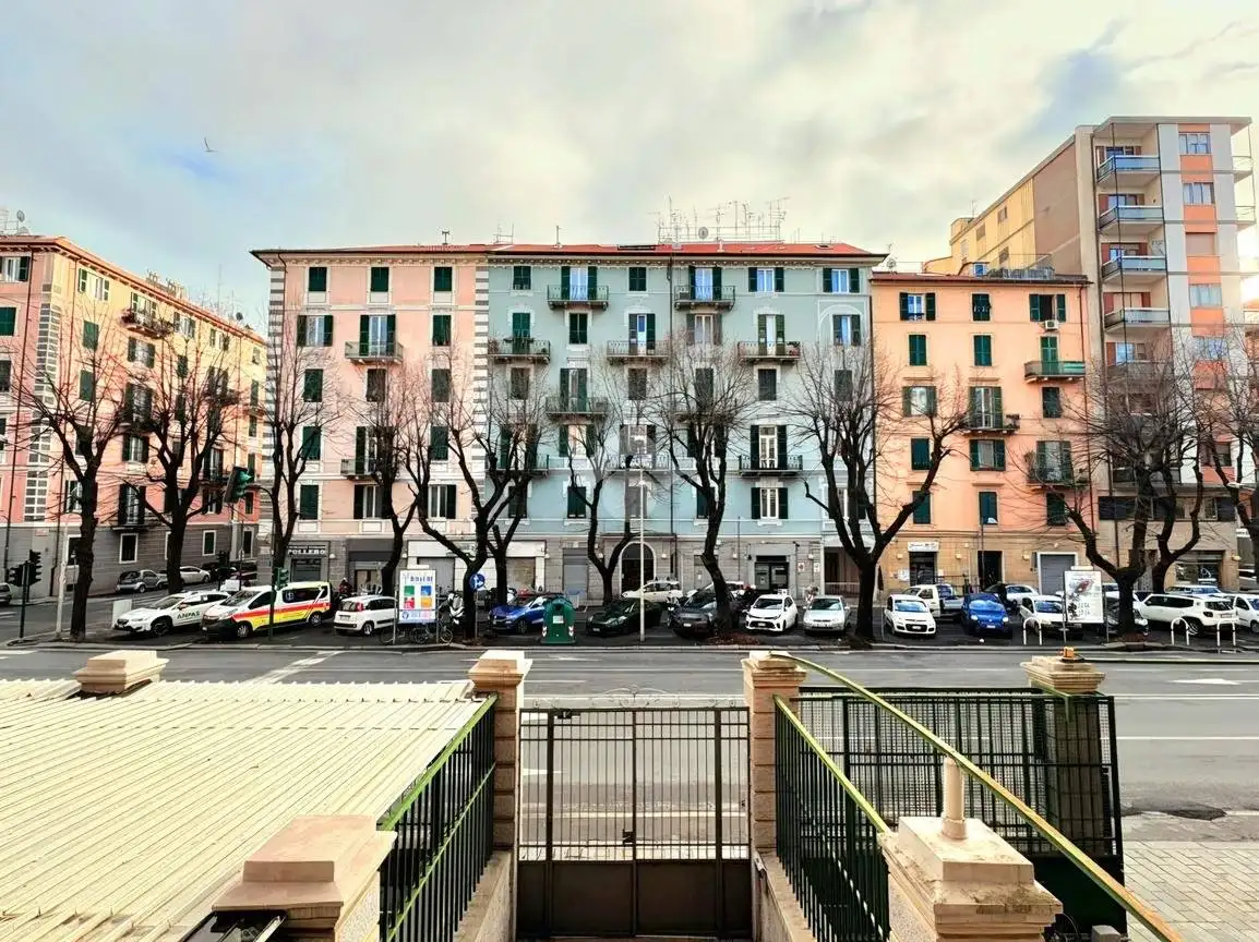 Appartamento in vendita a Savona