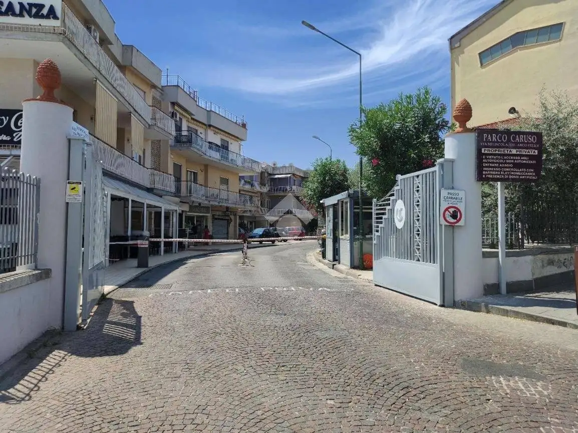 Appartamento in vendita a Pozzuoli
