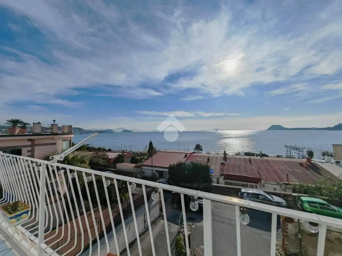 Appartamento in vendita a Pozzuoli