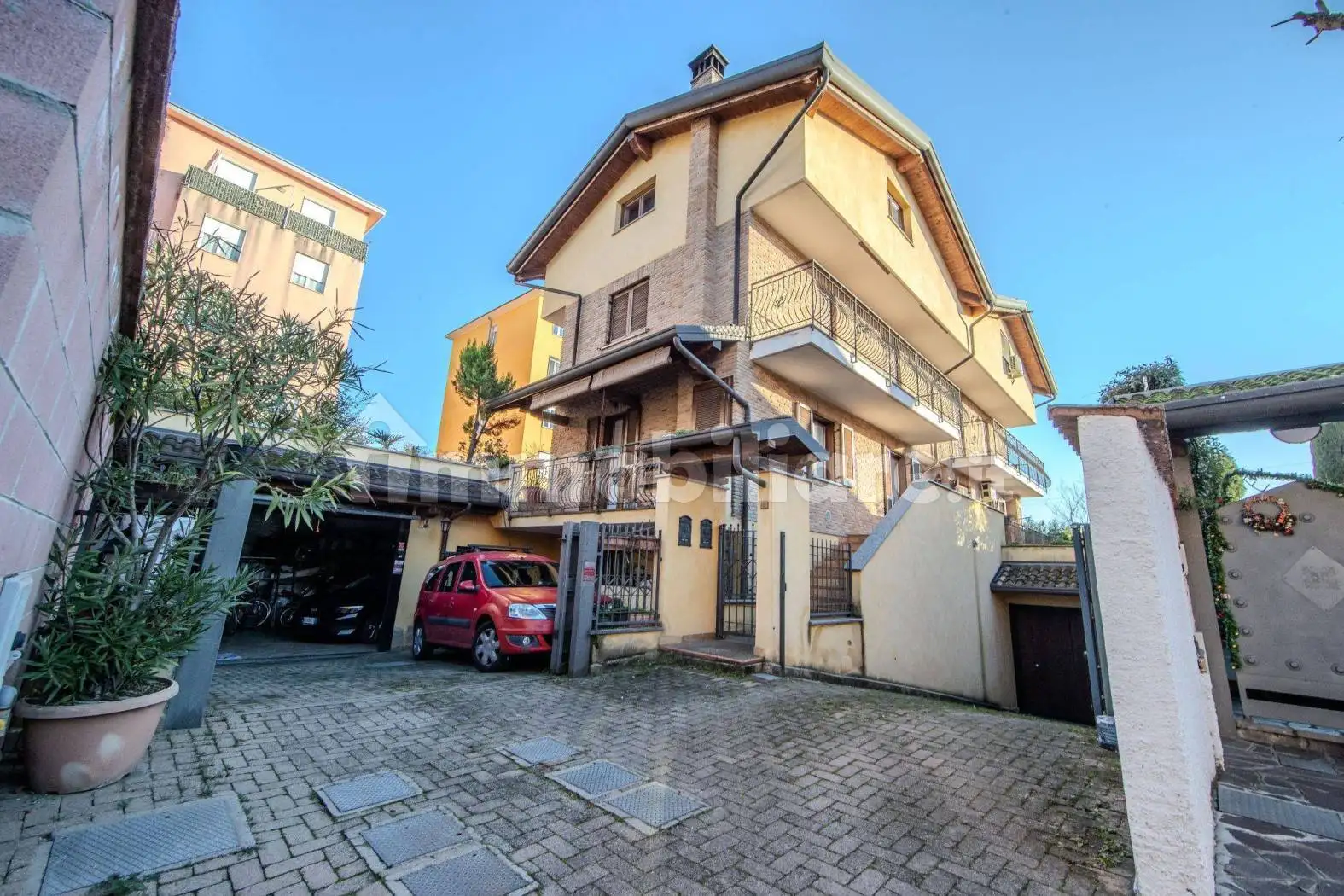 Villa in vendita a Garbagnate Milanese