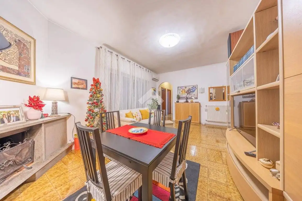 Quadrilocale piazza Palmiro Togliatti 1, Santa Maria delle Mole, Marino - foto 5