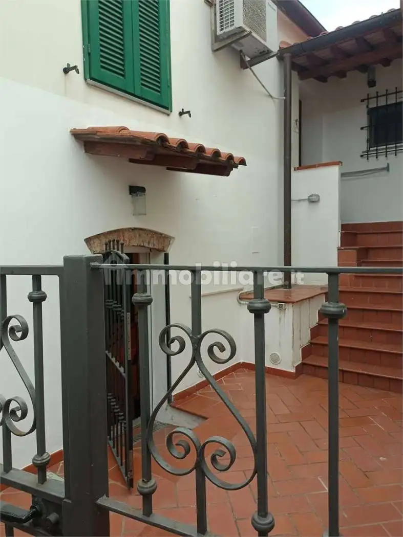 Casa indipendente in vendita a Livorno