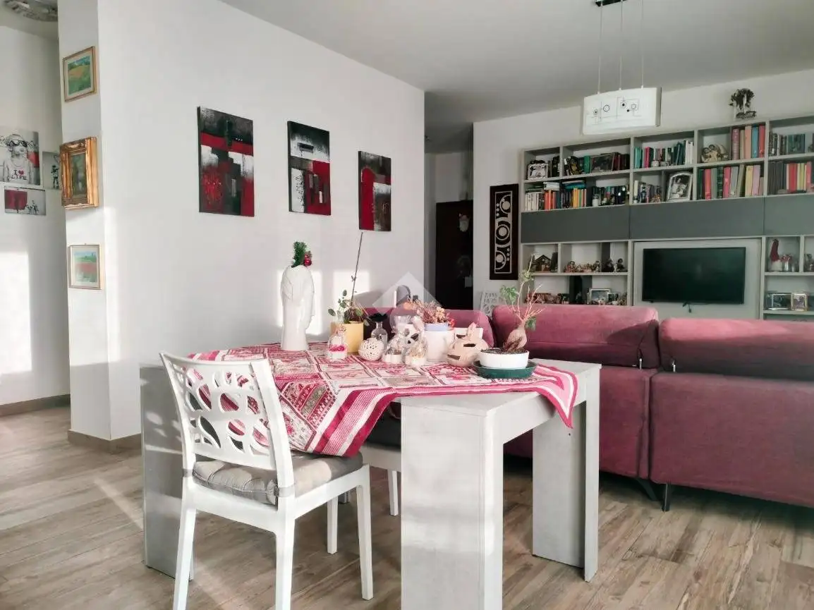 Quadrilocale via Silvio Pellico 1, Centro, Cesano Boscone - foto 5