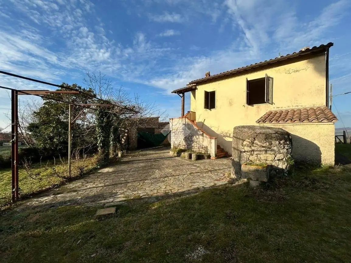 Villa in vendita a Baschi