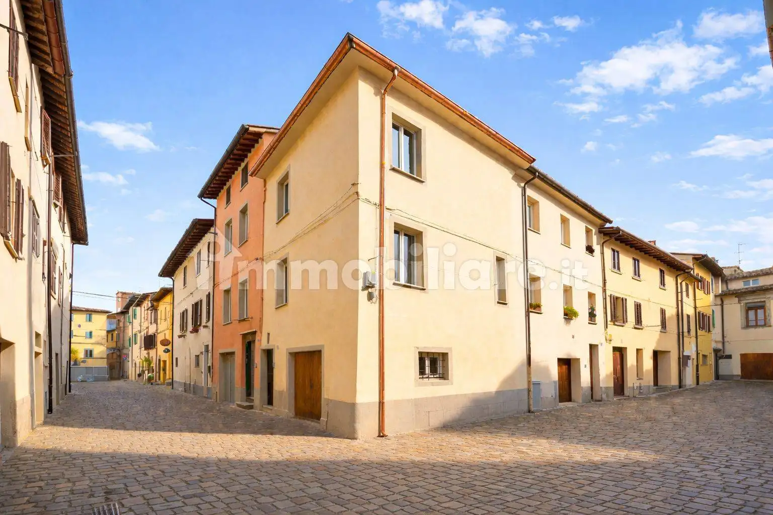 Casa indipendente in affitto a Città di Castello