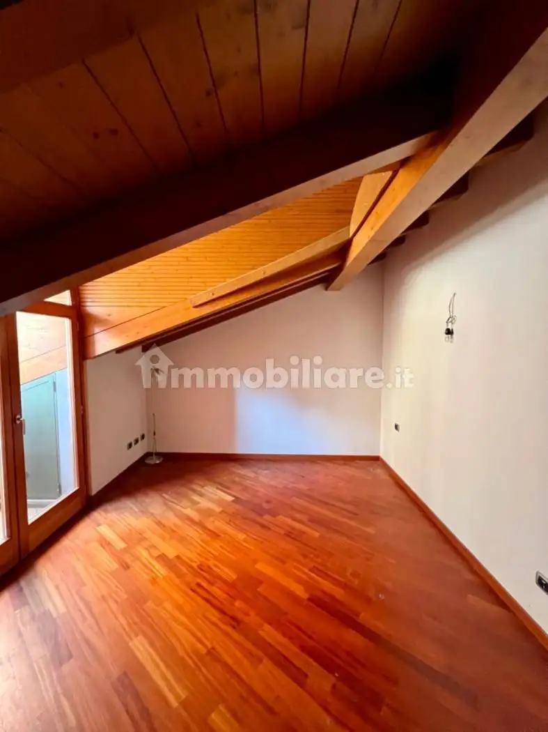 Attico via Giacomo Leopardi 1, Centro, Varese - foto 2