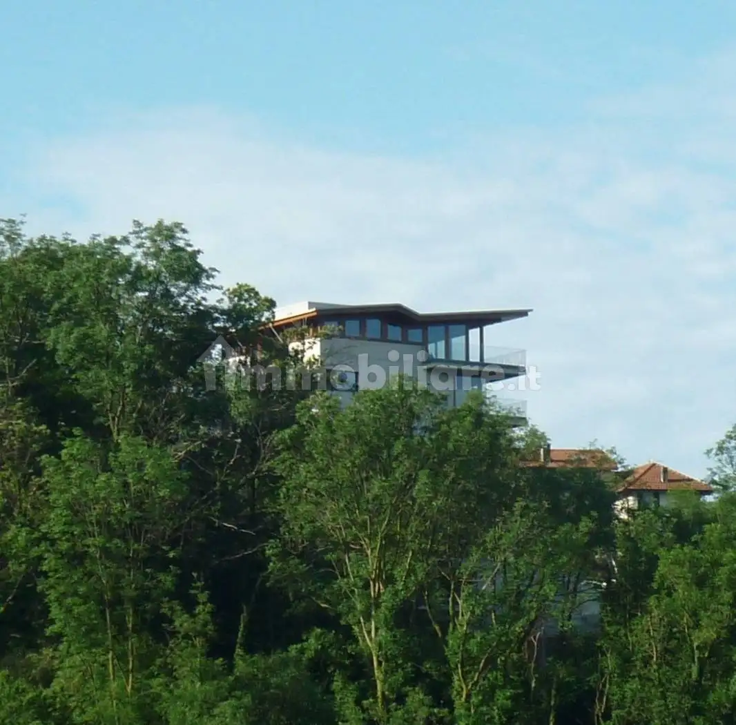 Appartamento in affitto a Leggiuno