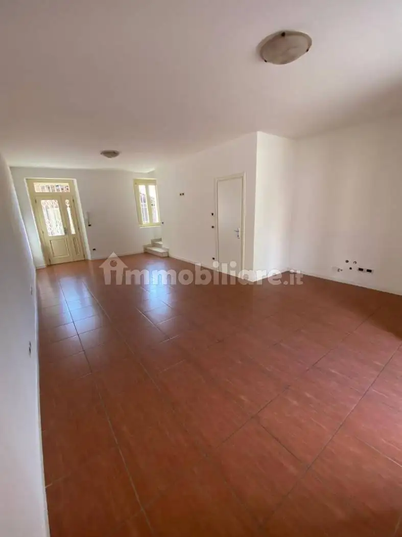 Casa indipendente in affitto a Leno