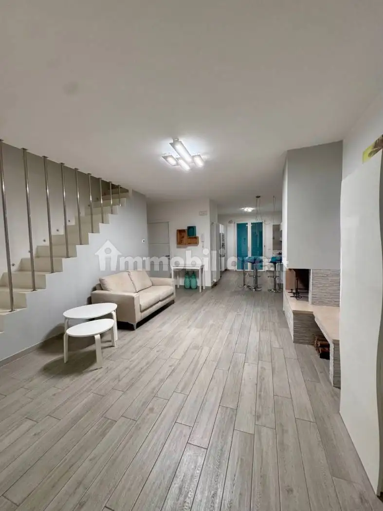 Villetta a schiera in affitto a Camaiore