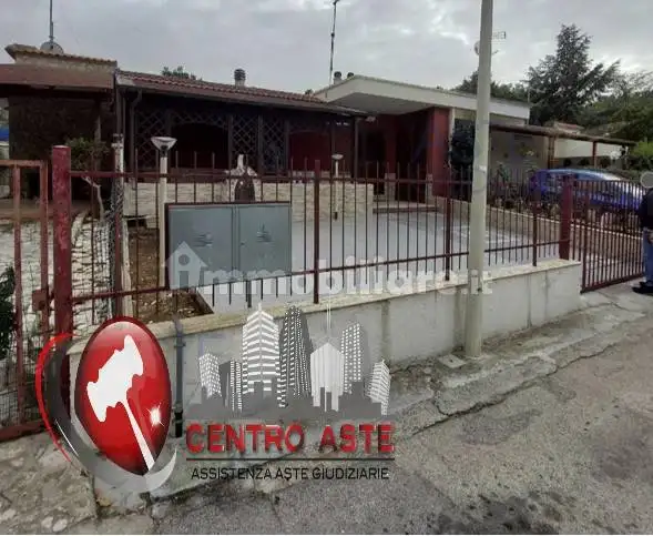 Villa in asta a Cassano delle Murge