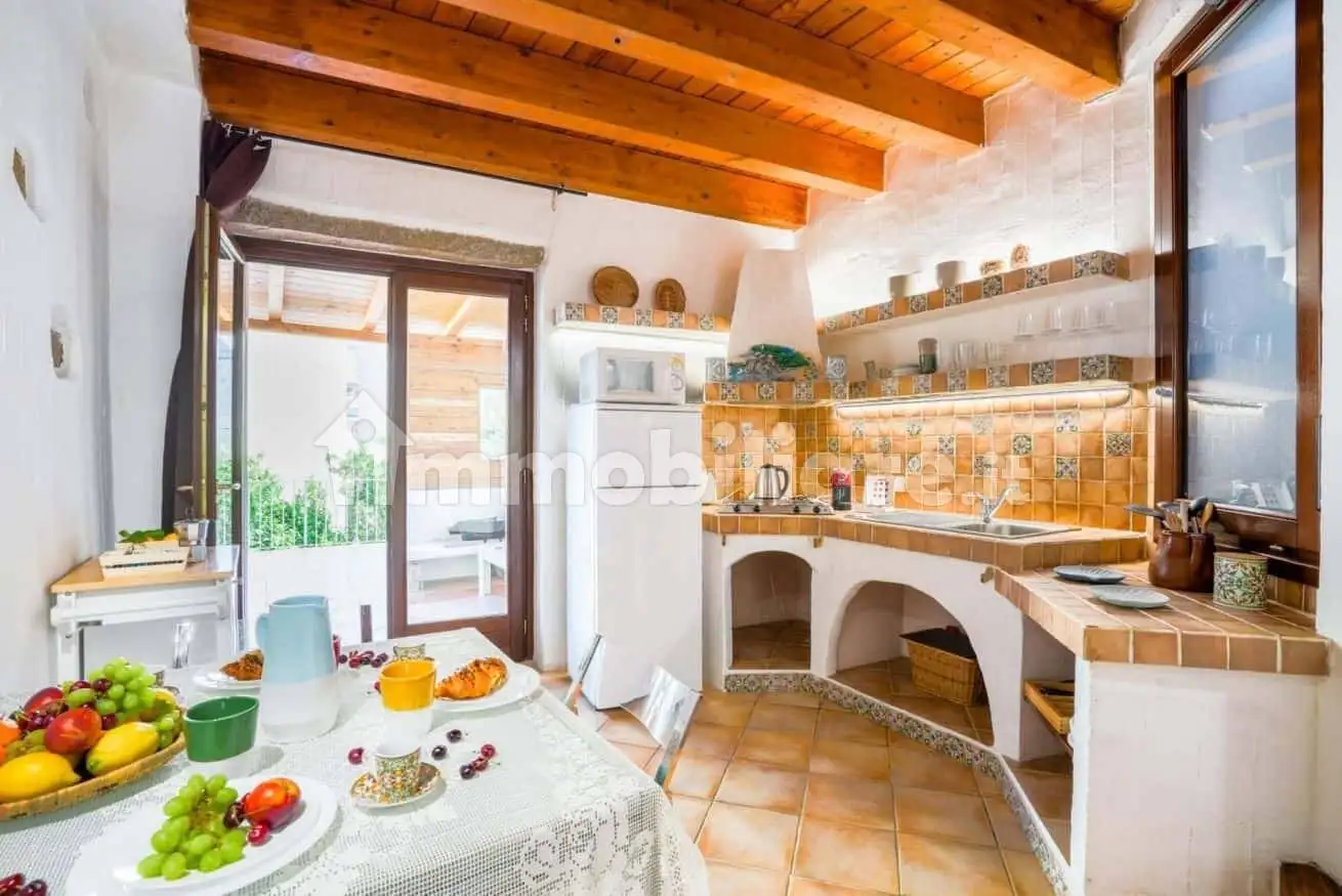 Trilocale via Piccola, Centro Storico, Olbia - foto 2