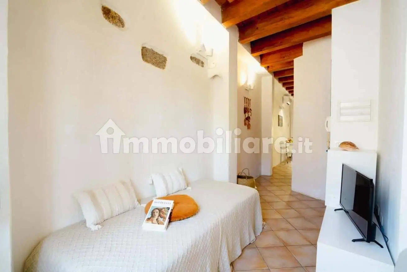 Trilocale via Piccola, Centro Storico, Olbia - foto 3