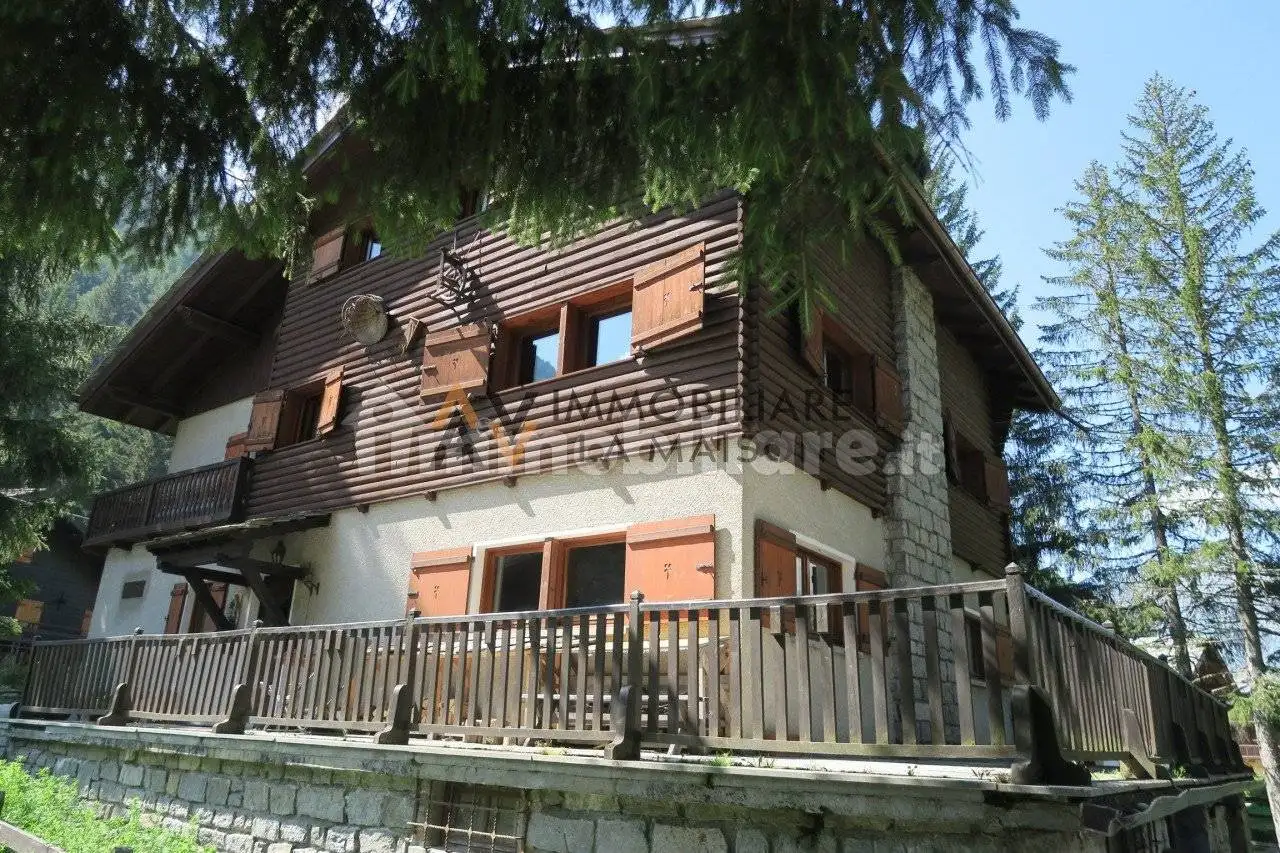 Appartamento in affitto a Ayas