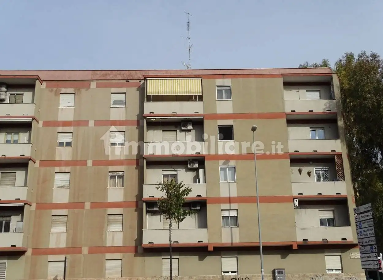 Appartamento viale Quinto Orazio Flacco 49/A, Picone, Bari - foto 2