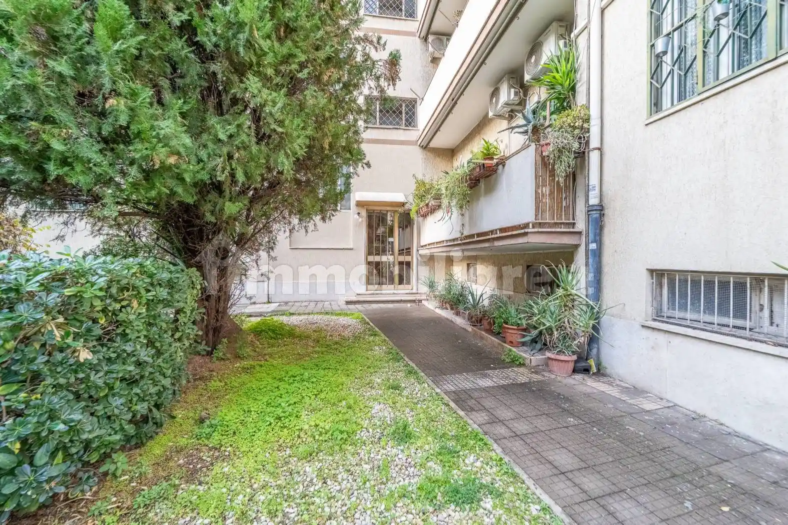 Quadrilocale via Caio Sulpicio, Cinecittà, Roma - foto 2