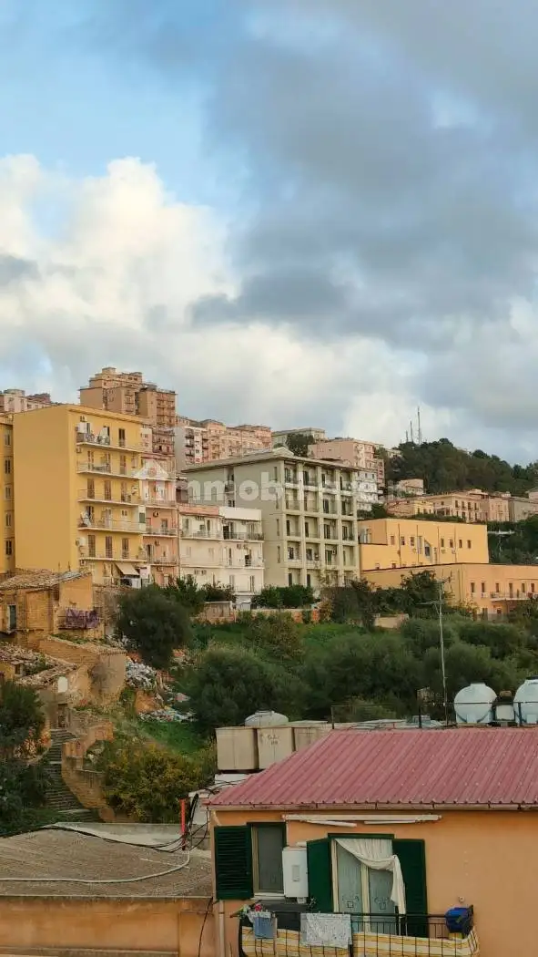 Trilocale via Alessandro Manzoni, Via Imera, V. della Vittoria, Via Dante A., Agrigento - foto 4