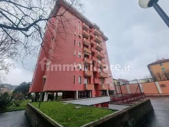 Palazzo - Stabile in asta a Cinisello Balsamo