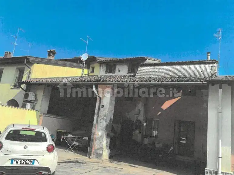 Casa indipendente in asta a Crema