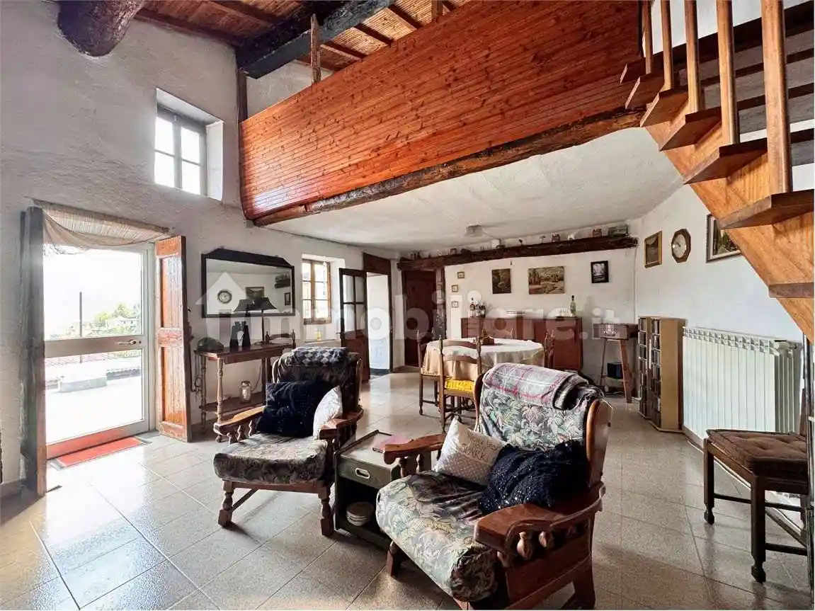 Casa indipendente in vendita a Pieve di Teco