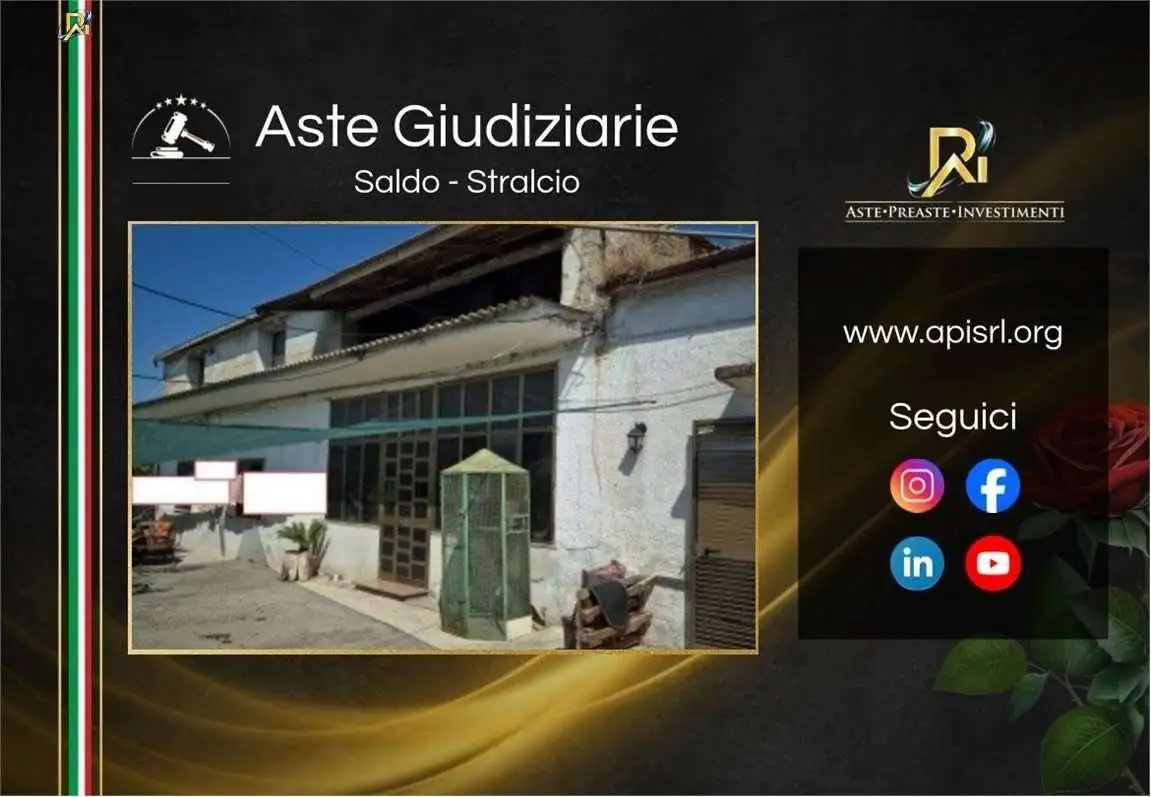 Casa indipendente in asta a Carinola