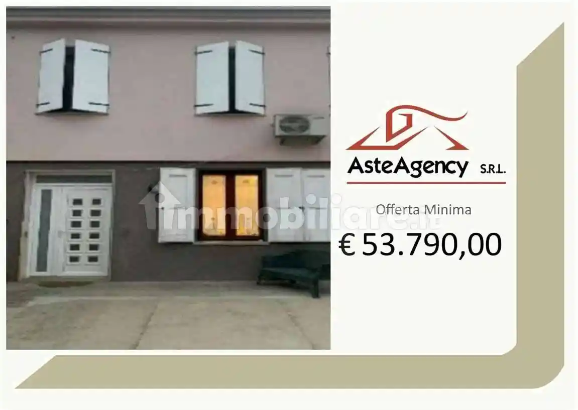 Casa indipendente in vendita a Viadana