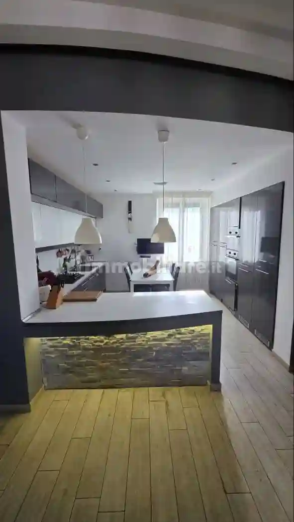 Appartamento via Salvino Salvini 13, Calzabigi, Livorno - foto 4