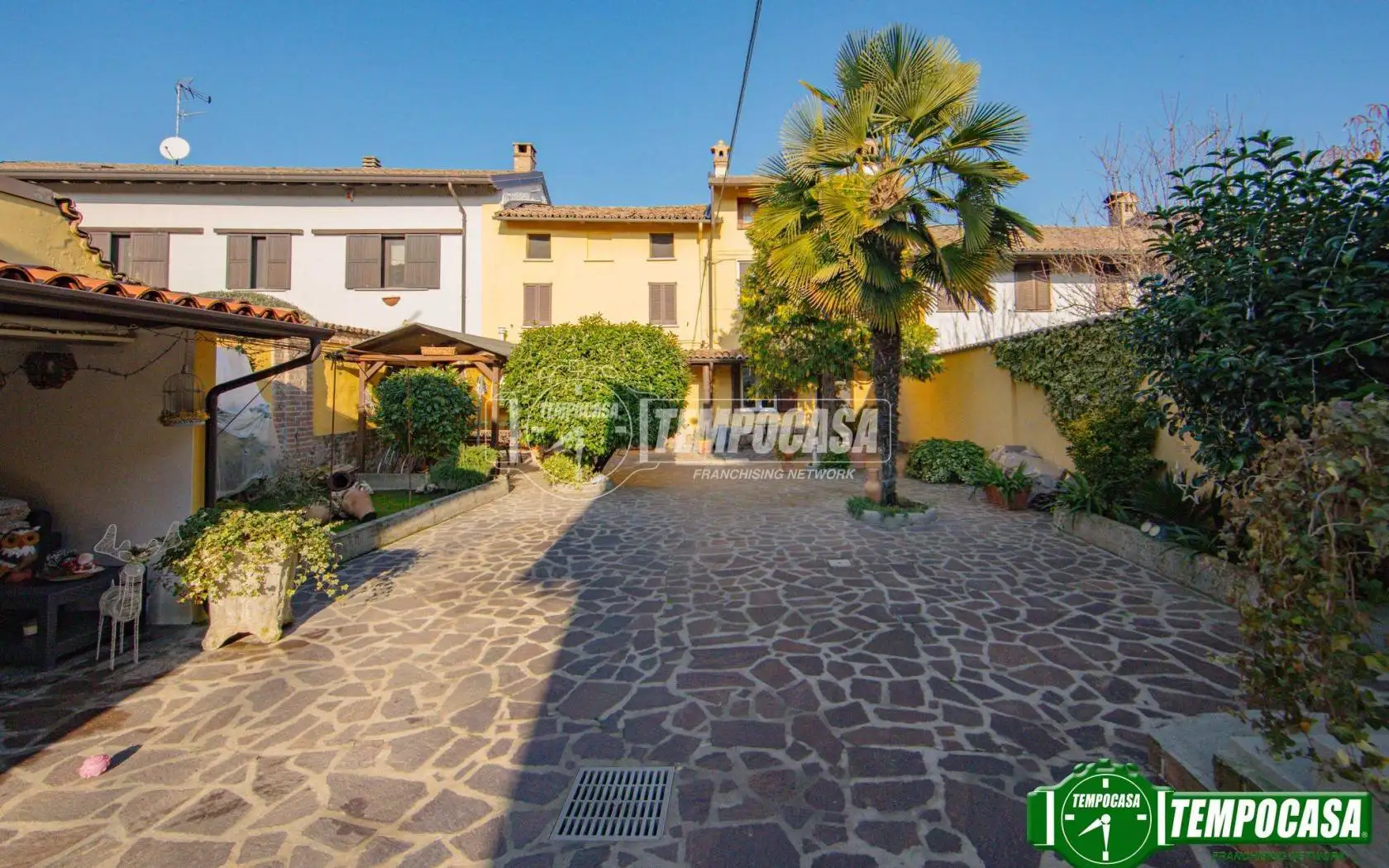Casa indipendente in vendita a Silvano Pietra