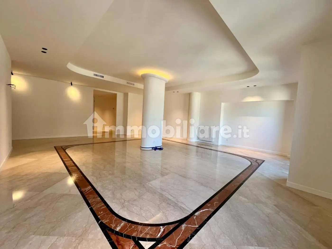 Trilocale via Pietro Verri, San Babila, Milano - foto 3