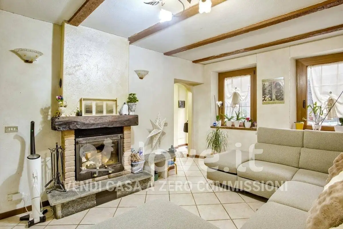 Villa in vendita a Ferrera di Varese