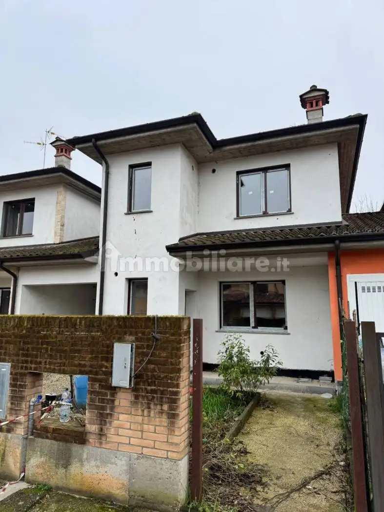 Villetta a schiera in vendita a Roncaro