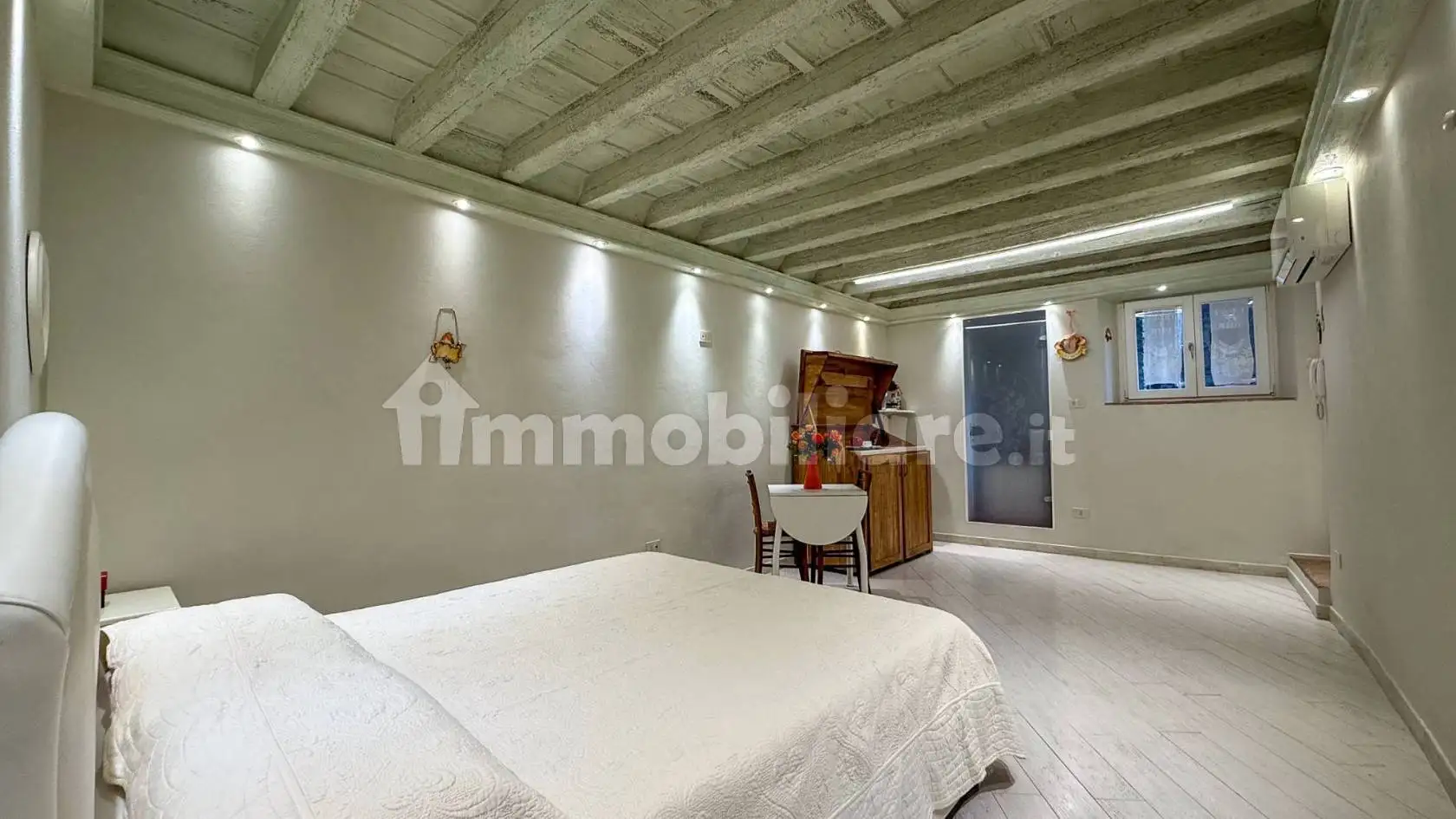 Trilocale via San Giorgio 8, Piazza Napoleone - San Michele, Lucca - foto 2