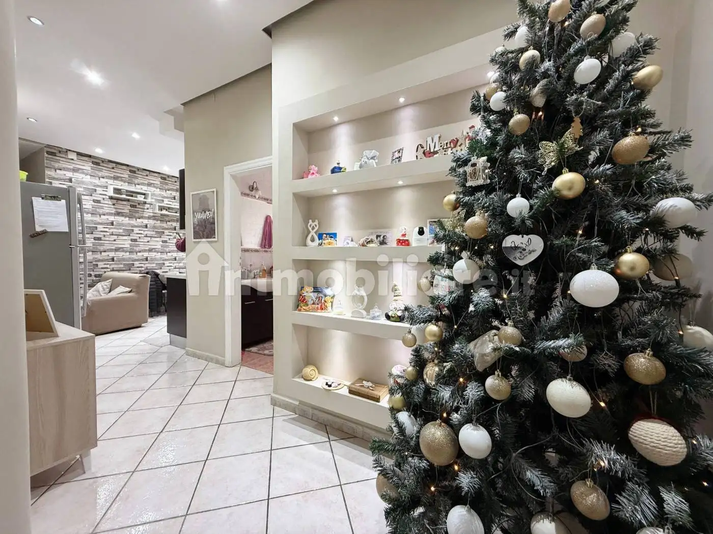 Appartamento in vendita a Napoli