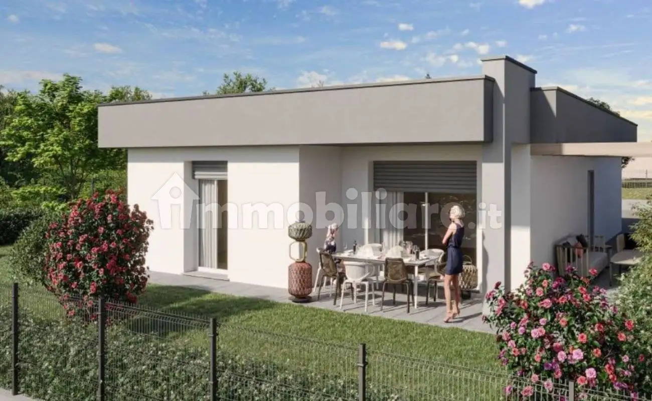 Villa in vendita a Faloppio