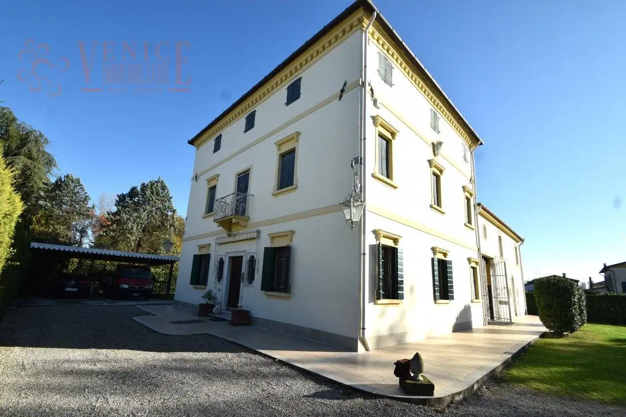 Villa in vendita a Santa Maria di Sala