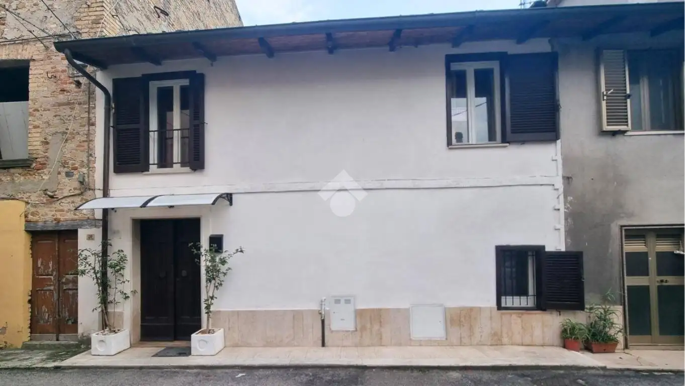 Casa indipendente in affitto a Ascoli Piceno
