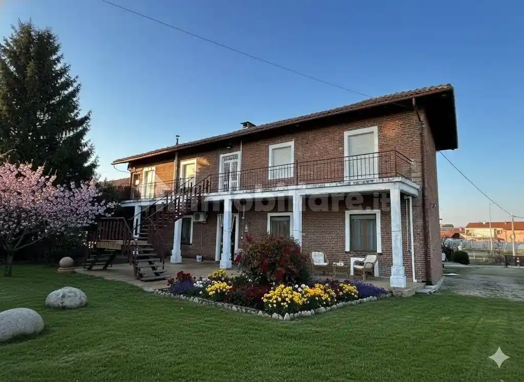 Rustico - Casale in vendita a Santena