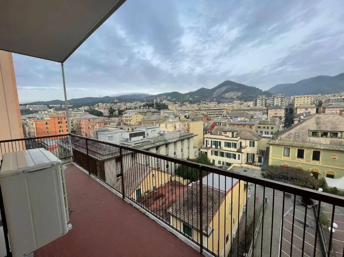 Appartamento in vendita a Genova