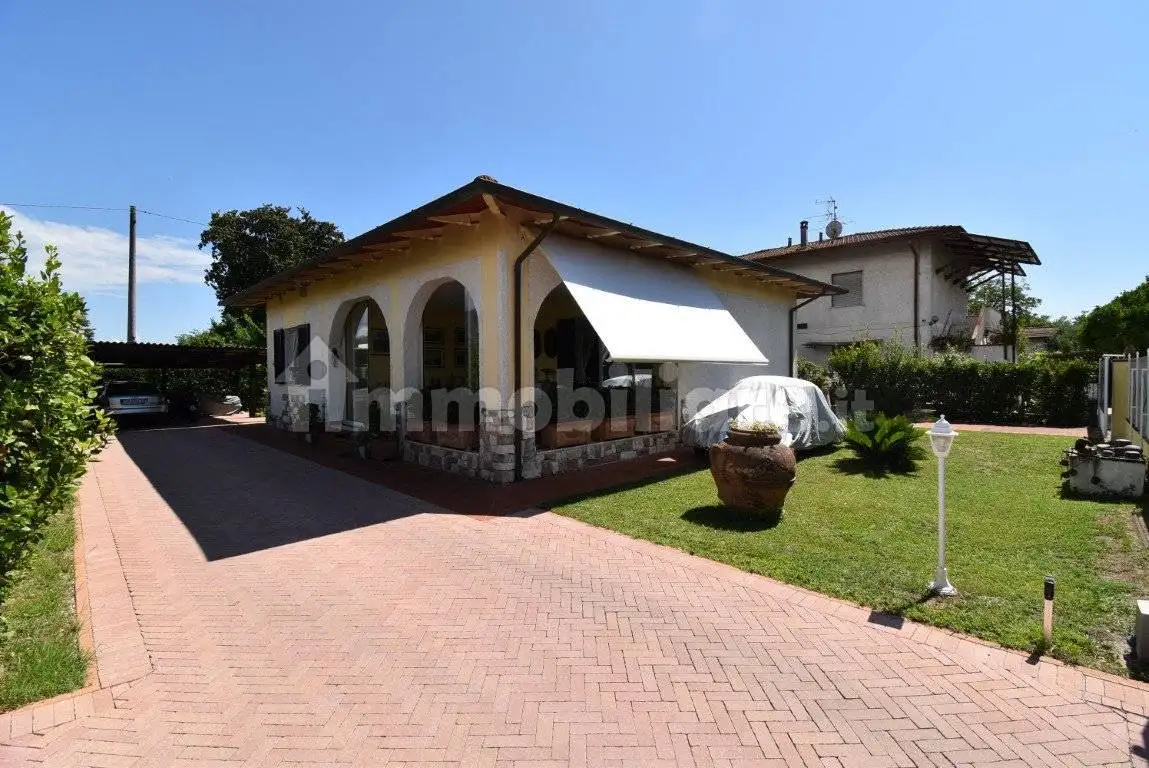 Villa in vendita a Massa