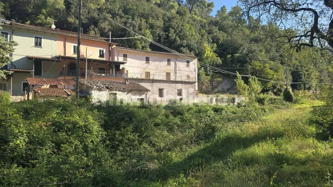 Casa indipendente in vendita a Arrone