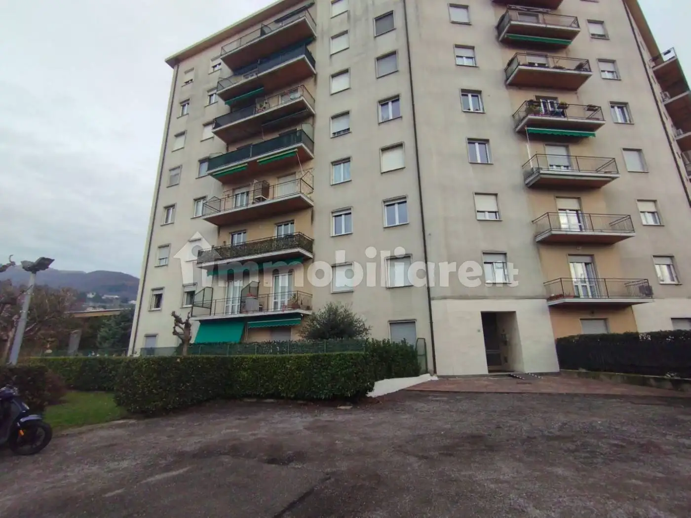 Appartamento in vendita a Lipomo