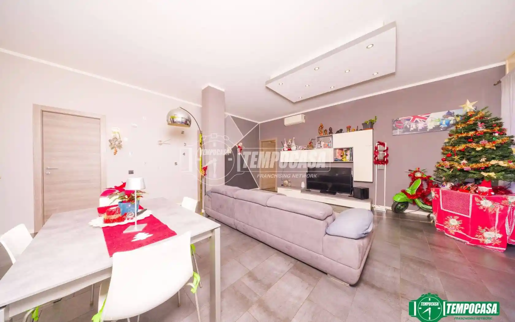 Quadrilocale via San Luigi 48, Centro, Arona - foto 2